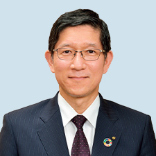 Outside Audit & Supervisory Board Member Hitoshi Kuwayama