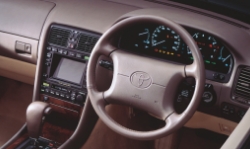 Driver-side airbag steering wheel